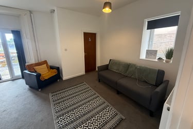 3 bed flat, Bryn Road, Brynmill, Swansea, SA20AP - Image 11