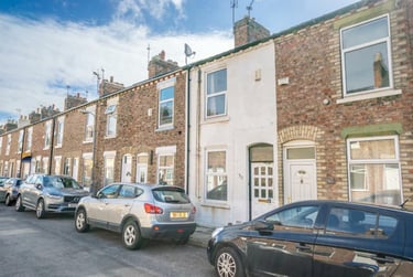 2 bed house, Upper Newborough Street, Clifton, York, YO307AR - Image 2