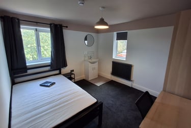 12 bed house, Hull Road, Layerthorpe, York, YO103JX - Image 1