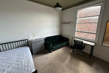 1 bed flat, Heslington Road, Fishergate, York, YO105AU - Image 2