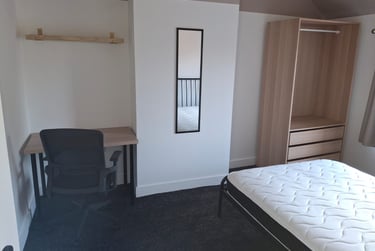 2 bed house, Sixth Avenue, Tang Hall, York, YO310UR - Image 2