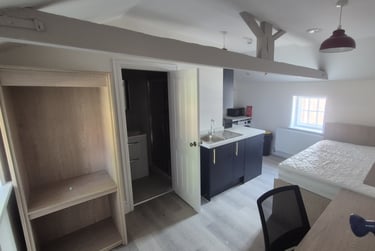 1 bed flat, Main Street, Heslington, York, YO105EA - Image 1