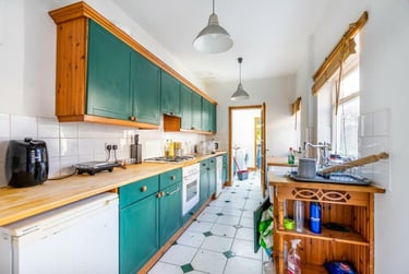 4 bed house, Markham Street, The Groves, York, YO318NR - Image 2