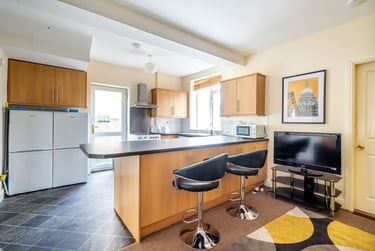 5 bed house, Hull Road, Layerthorpe, York, YO103JS - Image 2