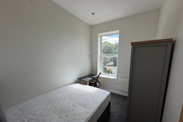 2 bed flat, Fulford Road, Grange Garth, York, YO104BD - Image 2