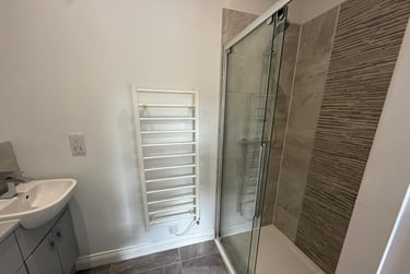 2 bed flat, Fulford Road, Grange Garth, York, YO104BD - Image 2