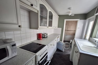 1 bed flat, Holgate Road, City Centre, York, YO244AA - Image 2