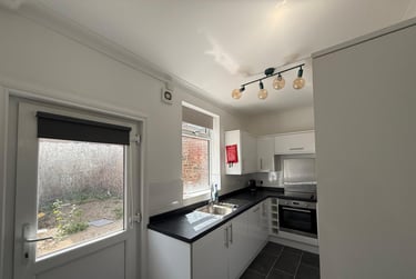 2 bed house, Harrison Street, Heworth, York, YO311DG - Image 11