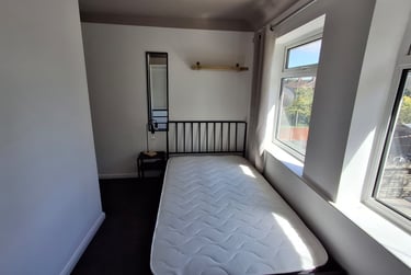 2 bed house, Derwent Avenue, Layerthorpe, York, YO103SS - Image 5