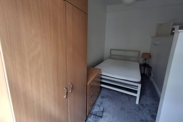1 bed flat, Holgate Road, City Centre, York, YO244AA - Image 4