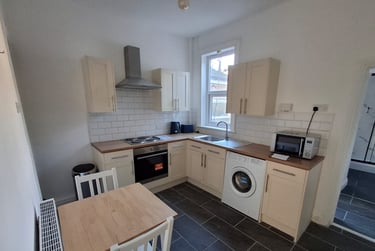 2 bed house, Upper Newborough Street, Clifton, York, YO307AR - Image 6