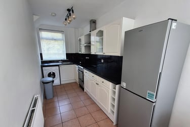 2 bed house, Derwent Avenue, Layerthorpe, York, YO103SS - Image 6