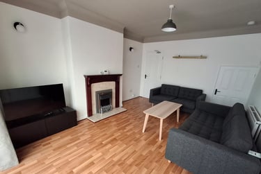 2 bed house, Derwent Avenue, Layerthorpe, York, YO103SS - Image 2