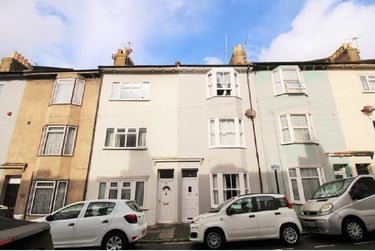 4 bed house, St. Martins Place, Hanover, Brighton, BN23LE - Image 1