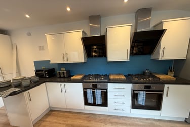 8 bed house, Greenbank Road, Sefton Park, Liverpool, L181HG - Image 1