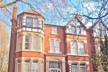 6 bed flat, Greenbank Drive, Sefton Park, Liverpool, L171AN - Image 1