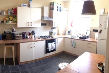 5 bed house, Penny Lane, Mossley Hill, Liverpool, L181DQ - Image 2
