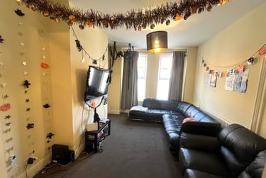 8 bed house, Penny Lane, Mossley Hill, Liverpool, L181DQ - Image 2