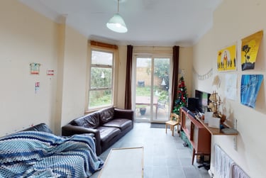 6 bed house, Talfourd Road, Peckham, London, SE155NY - Image 2