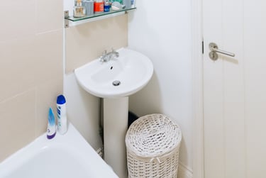 2 bed flat, Valmar Road, Camberwell, London, SE59NG - Image 9