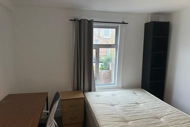 6 bed house, Crofton Road, Peckham, London, SE58LZ - Image 3