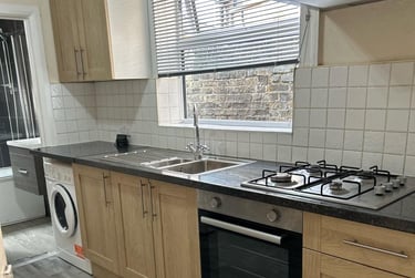 4 bed house, Commercial Way, Peckham, London, SE151PT - Image 3