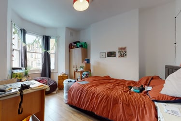 3 bed house, Graces Road, Camberwell, London, SE58PF - Image 1