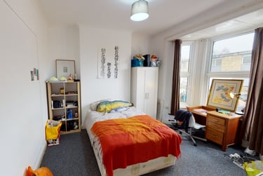 6 bed house, Chadwick Road, Peckham, London, SE154PY - Image 2