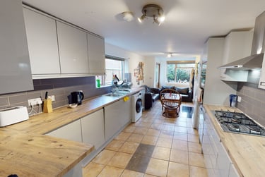 5 bed house, Elcot Avenue, Peckham, London, SE151QB - Image 1