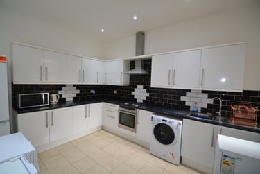 5 bed house, Belgrave Avenue, Longsight, Manchester, M145DL - Image 4