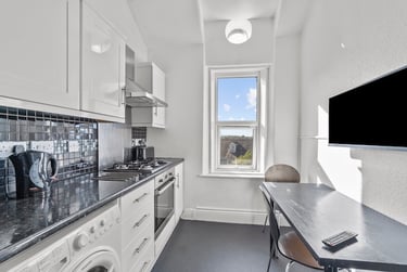 9 bed house, Houndiscombe Road, Mutley, Plymouth, PL46HQ - Image 3
