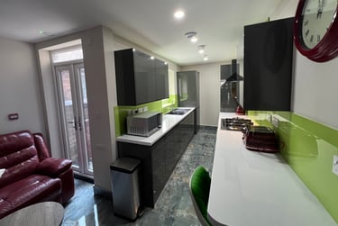 6 bed house, Thornton Road, Shelton, Stoke, ST42BD - Image 7