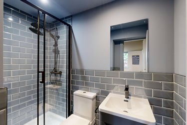 1 bed studio, Moorland Road, Hyde Park, Leeds, LS61AL - Image 4