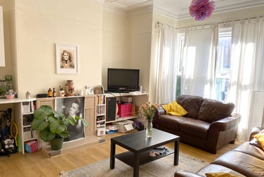 6 bed house, Manor Terrace, Headingley, Leeds, LS61BU - Image 1