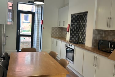 6 bed house, Manor Terrace, Headingley, Leeds, LS61BU - Image 12