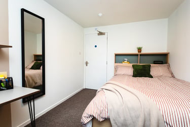 6 bed flat, Holland Drive, Spital Tongues, Newcastle, NE24LB - Image 5