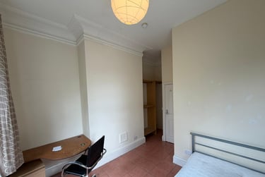 9 bed house, Ash Grove, Hyde Park, Leeds, LS61AX - Image 6