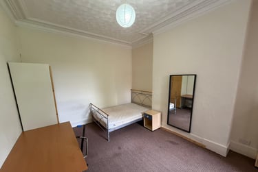 9 bed house, Ash Grove, Hyde Park, Leeds, LS61AX - Image 7