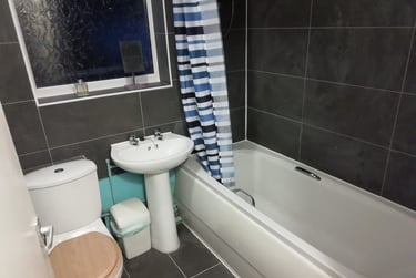 2 bed house, Queen Anne Street, Shelton, Stoke, ST42EQ - Image 2