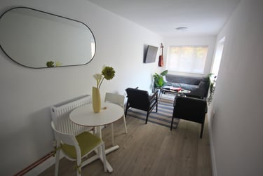 4 bed house, Fawcett Road (Popular Student Road), University of portsmouth, Portsmouth, PO40DH - Image 2