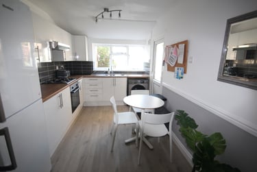 4 bed house, Percy Road, Southsea, Portsmouth, PO40BH - Image 4