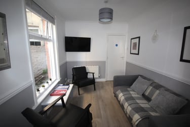 4 bed house, Percy Road, Southsea, Portsmouth, PO40BH - Image 1
