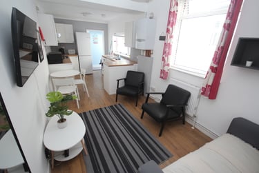 5 bed house, Jessie Road, Near university, Portsmouth, PO40EN - Image 2