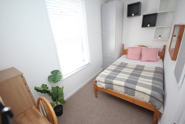 5 bed house, Telephone Road (popular student road), Near university, Portsmouth, PO40AZ - Image 8