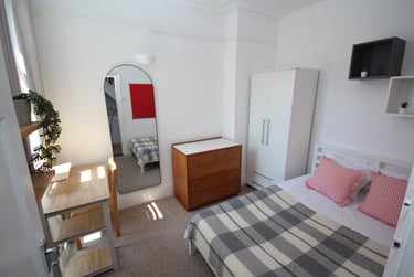 5 bed house, Wheatstone Road, Southsea, Portsmouth, PO40HY - Image 6