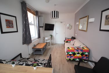 5 bed house, Fawcett Road (Popular Student Road), University of portsmouth, Portsmouth, PO40DP - Image 4