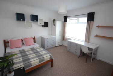 5 bed house, Jessie Road, Near university, Portsmouth, PO40EN - Image 1