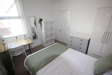 5 bed house, Harold Road (All DOUBLE BEDROOMS), Southsea, Portsmouth, PO40LR - Image 3