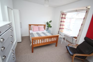 4 bed house, Fawcett Road (Popular Student Road), University of portsmouth, Portsmouth, PO40DH - Image 3