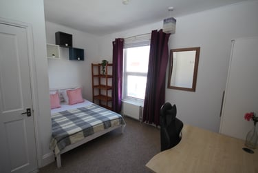 5 bed house, Wheatstone Road, Southsea, Portsmouth, PO40HY - Image 3